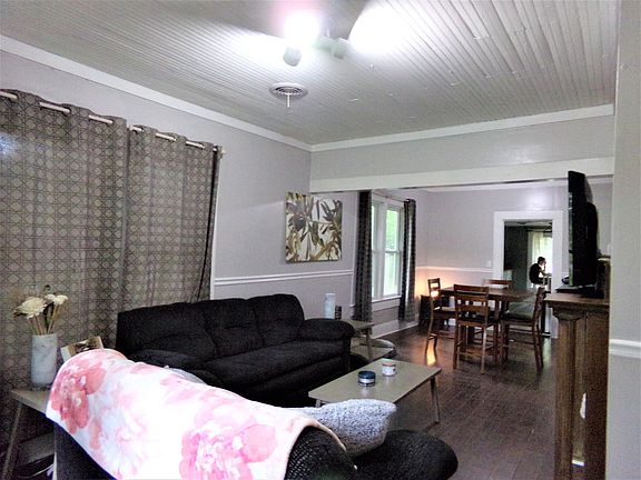 4th image of 810 Road 1310