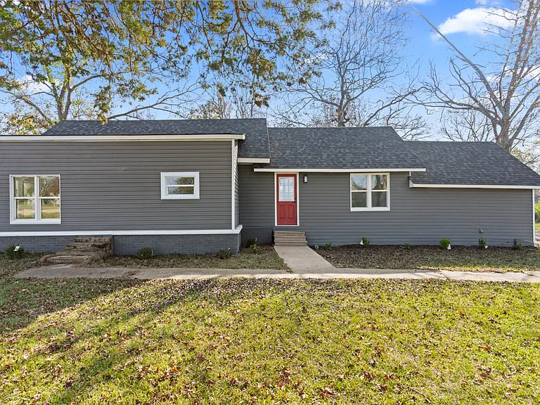 760 E Johnson St — Photo 1