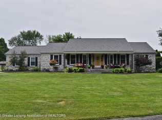 10335 Lafayette Ln, Dimondale, MI 48821