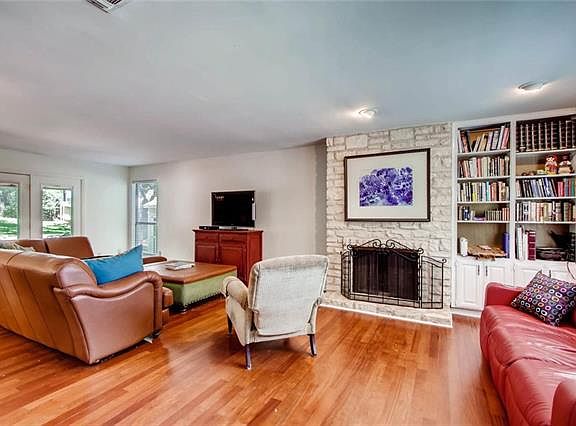 4th image of 1300 Shannon Oaks Trl