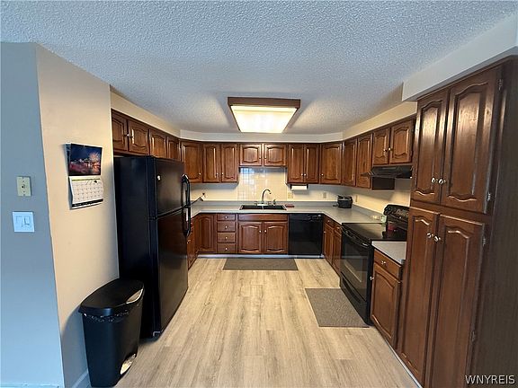 4th image of 5295 Chestnut Ridge Rd APT H