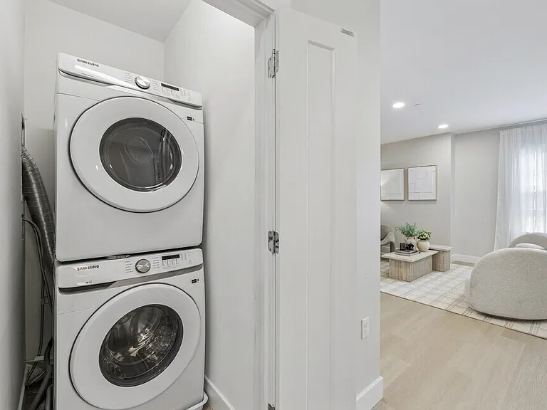 Haven - 2BR, 2BA - 1,110SF-Walk In Laundry