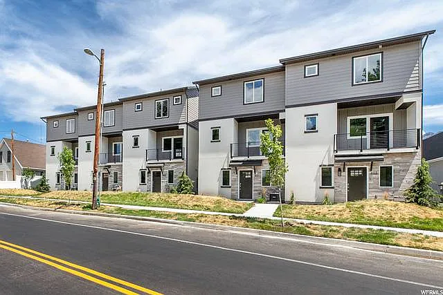 313 E 4115 S — Photo 21