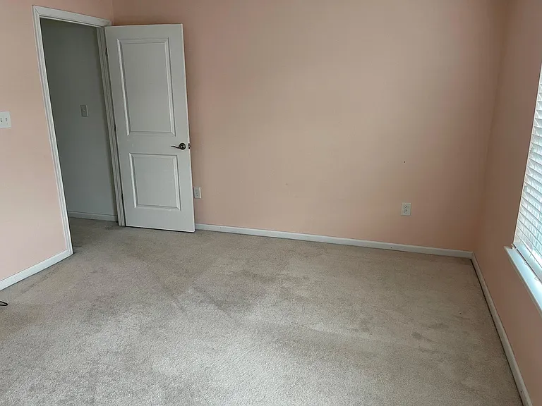 1676 Avalene Way — Photo 18