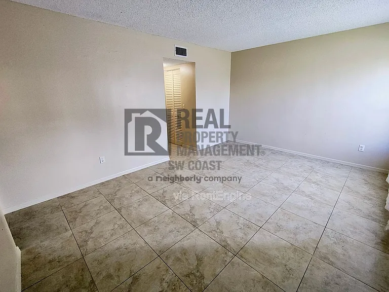 12471 McGregor Blvd #10-1 — Photo 16