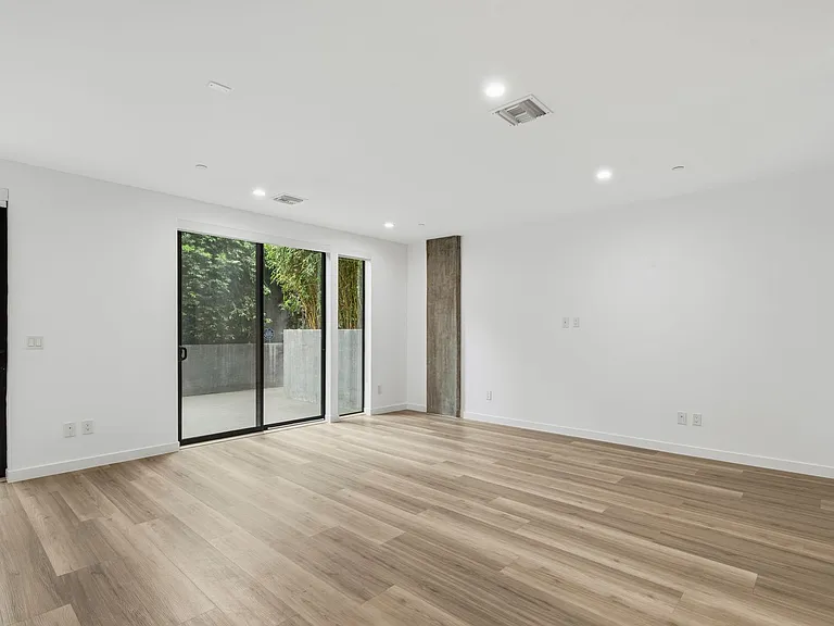 TALA Residences at 829 Larrabee Street — Photo 40