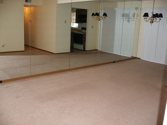 4th image of 10507 Roseton Ct