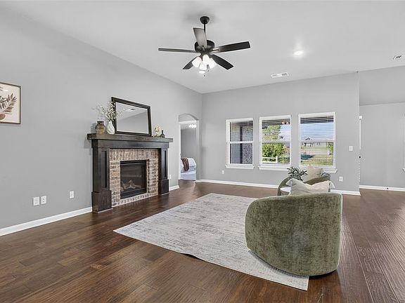 4th image of 3051 Wister Rd