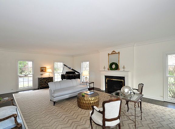 4th image of 133 Pembroke Dr