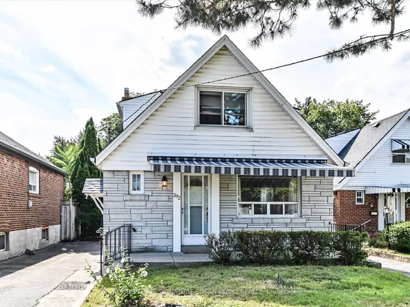 292 Glebemount Ave, Toronto, ON M4C 3V3