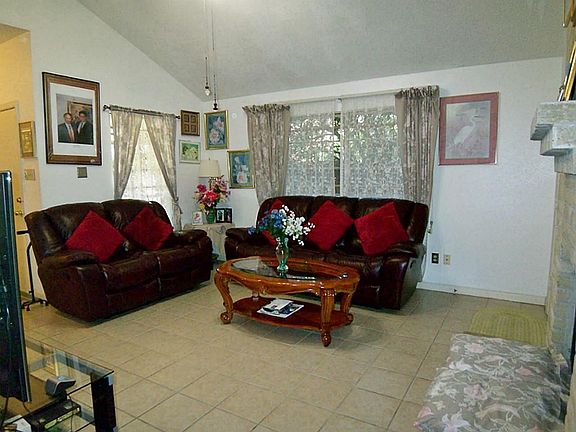 5th image of 4307 Prairie Meadow Dr