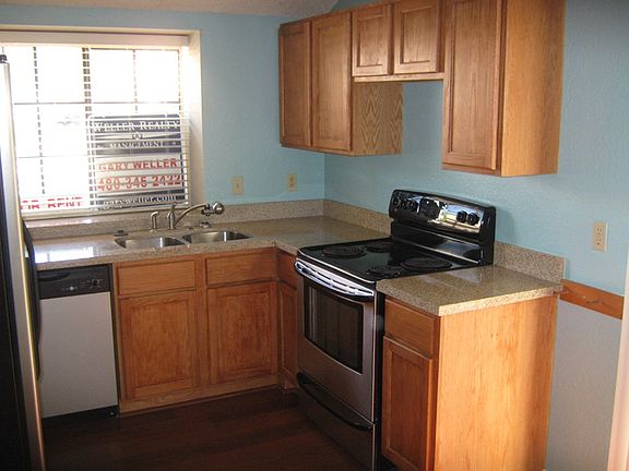 3rd image of 921 W University Dr Unit 1177