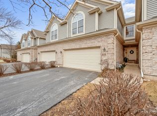 610 Juniper Ln, Lake In The Hills, IL 60156
