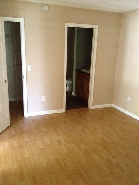 2nd image of 1406 Northlake Dr
