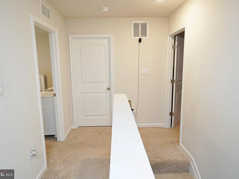 1712 Severn St — Photo 36
