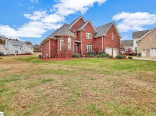 104 Pleasant Dale Ct, Fountain Inn, SC 29644