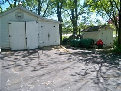 3rd image of 5801 Salem Ave