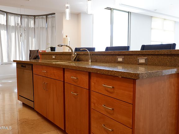 4th image of 2402 E ESPLANADE Lane #901