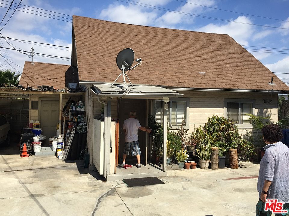 2nd image of 962 Dewey Ave