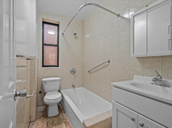 2186 Cruger Avenue image 6 of 6