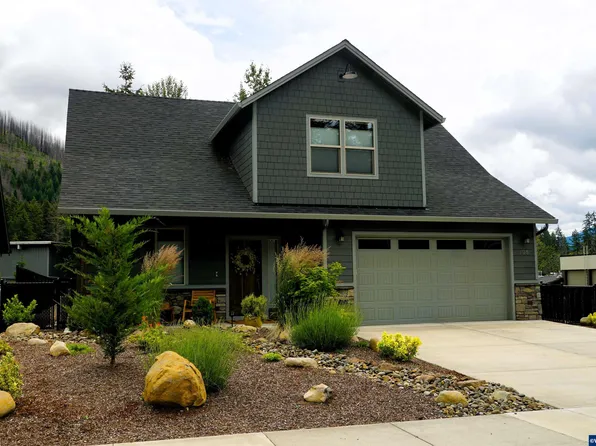 305 Janice Ct, Detroit, OR 97342