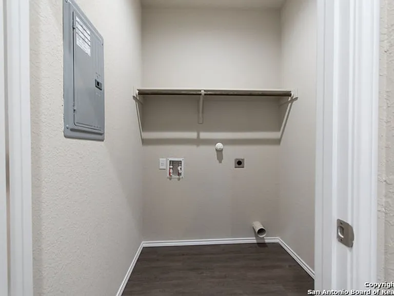 601 Ashers Pl — Photo 8