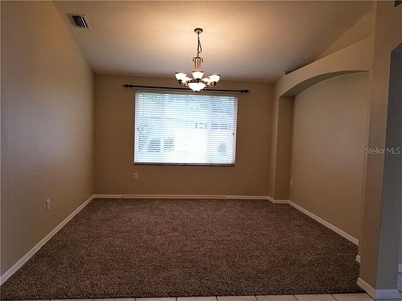 4th image of 2717 Villa Dr