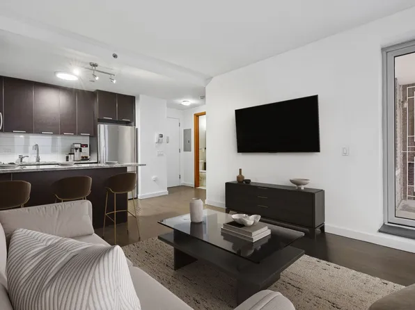 502 Ninth Avenue image 3 of 14