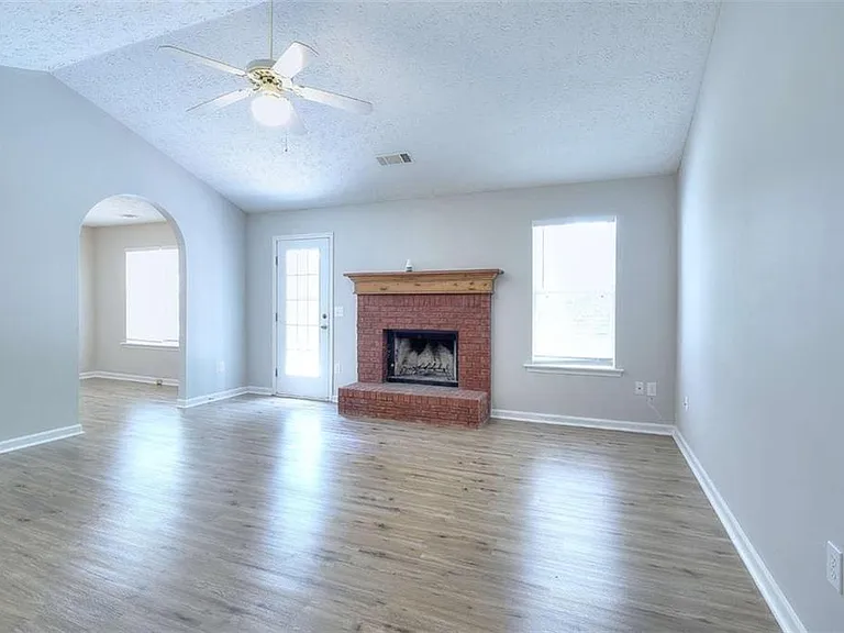 4160 Janel Ln — Photo 21