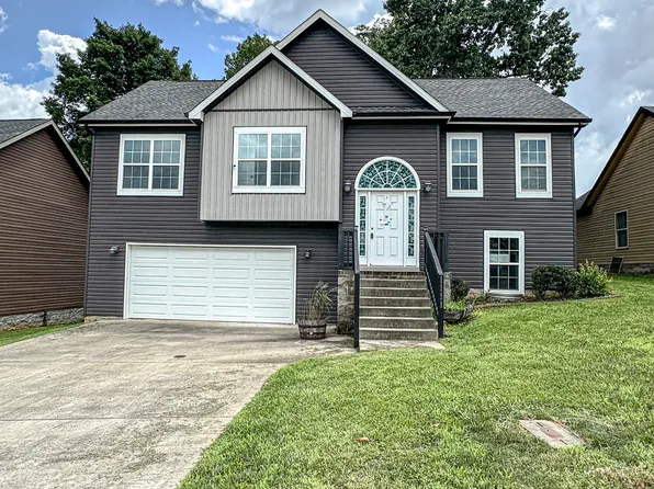 1111 Fuji Ln, Clarksville, TN 37040