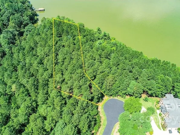 2283 Lighthouse Ln, Connelly Springs, NC 28612
