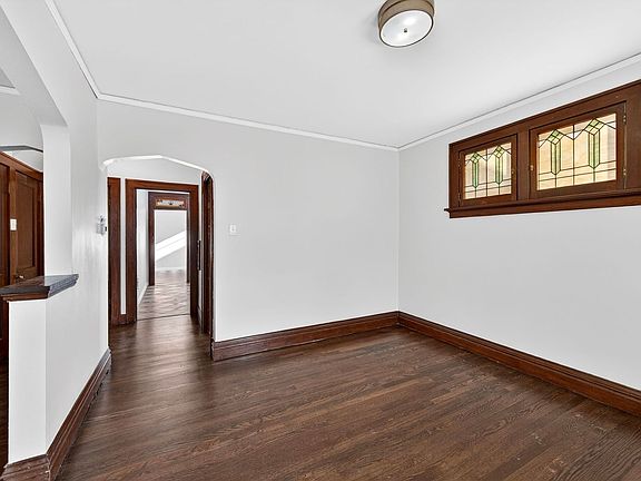 4th image of 5329 Nagel Ave