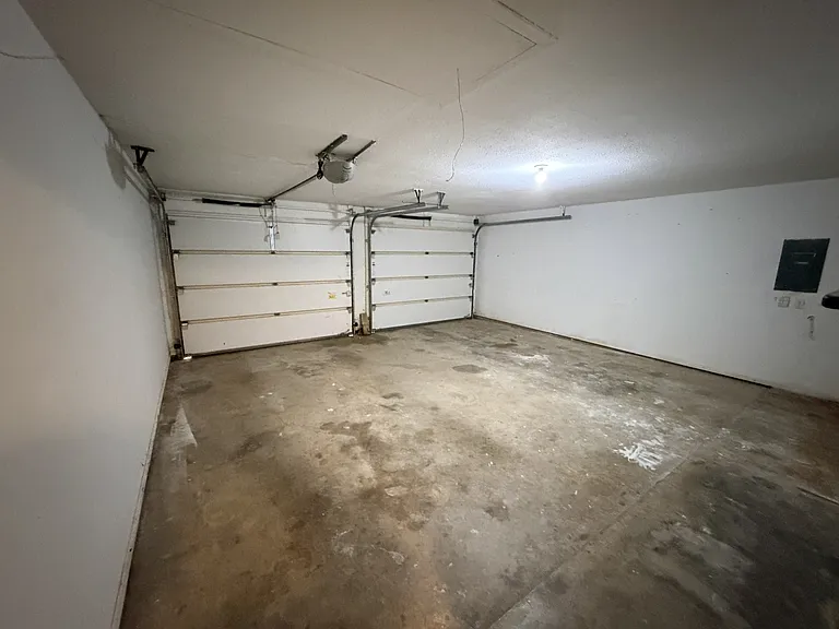 3225 Southland Blvd — Photo 9