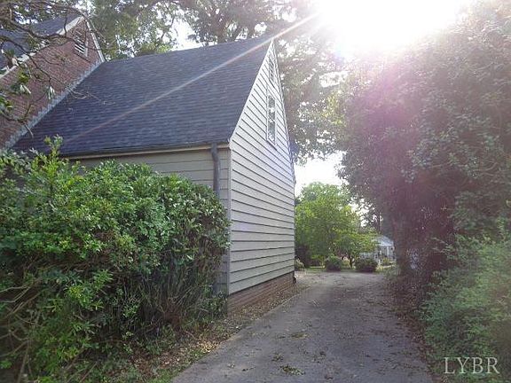 5th image of 809 1st Ave