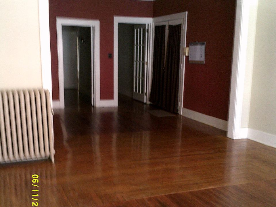 1st image of 186 3/4 S Washington St