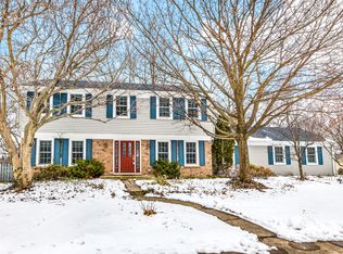 1301 Brush Hill Cir, Naperville, IL 60540