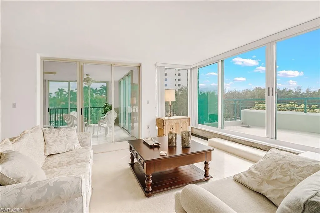 2 bed, 2.5 bath, 2062 sqft, $9,900 — Photo 1