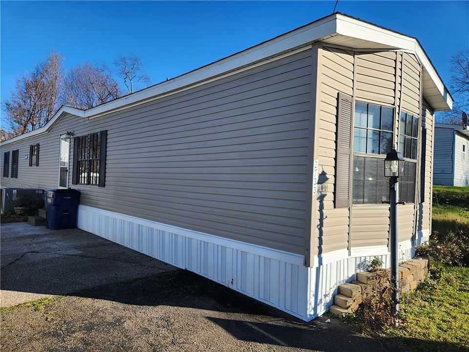 1st image of 2733 Ganzer Ln