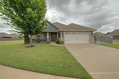 18500 Summer Grove Ave Photo 1