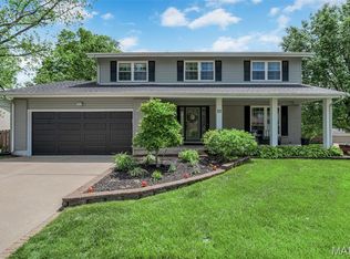 11 Foxcliff Ct, Ballwin, MO 63011