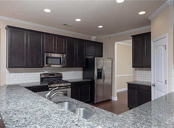 2nd image of 5240 Norway Ln
