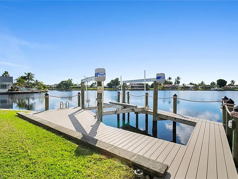 4530 W Coral Cir — Photo 35