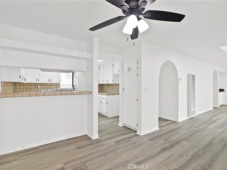 1052 Belmont Ave #B — Photo 5