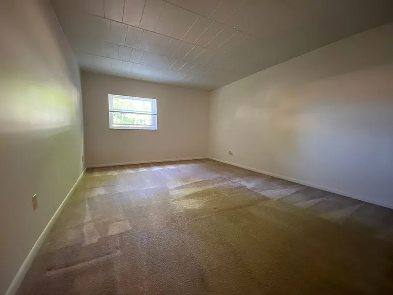 360 Maryland Ave — Photo 102