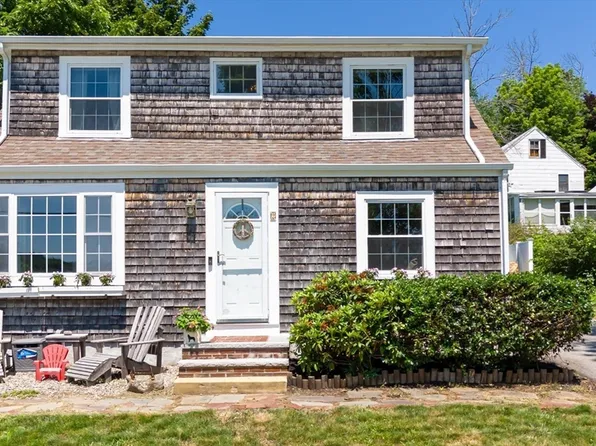 2 Bancroft Ln, Merrimac, MA 01860