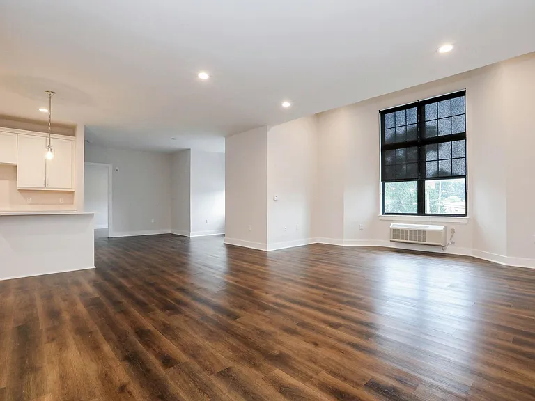 110 Market St #206 — Photo 7