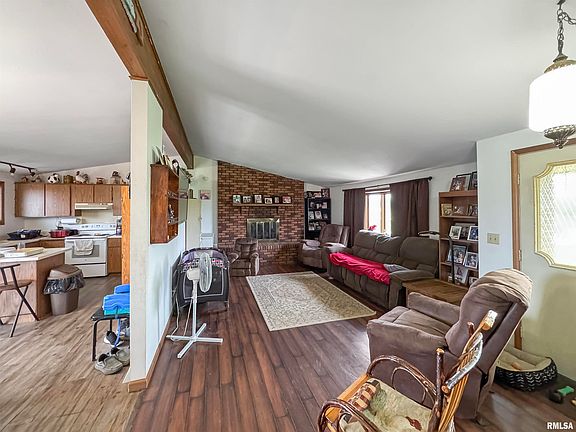 4th image of 352-1315 East St