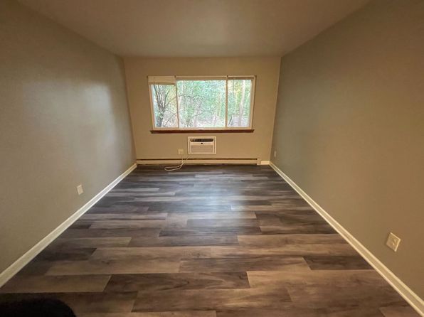 700 E North St #5