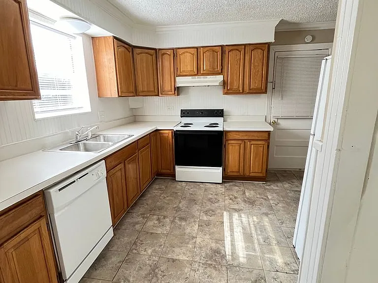 800 Audra Ln — Photo 30