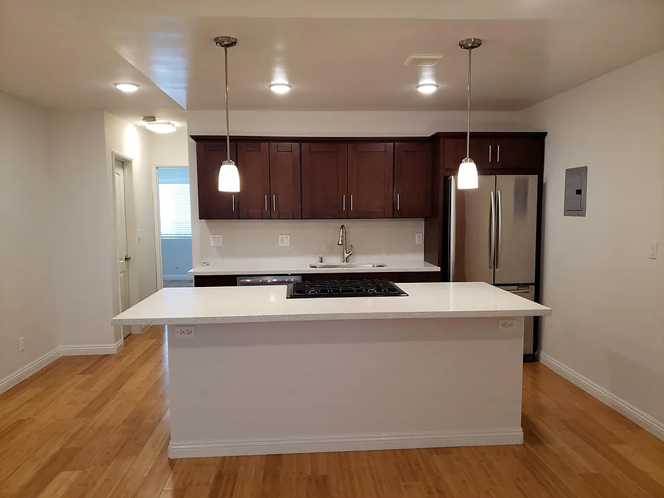 4415 Inglewood Blvd #6